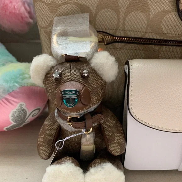 Coach Set - Picture 2 of 10